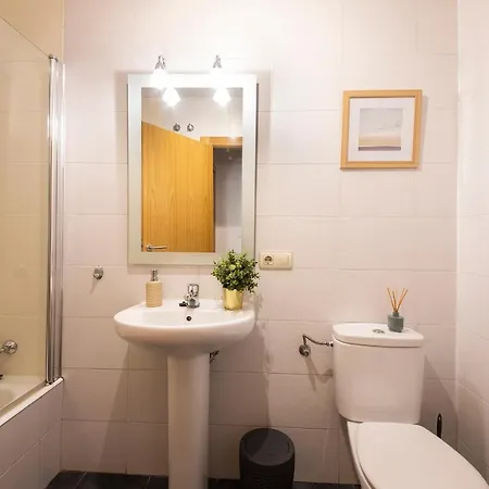 아파트 Legazpi, Amplio, Moderno Y Centrico