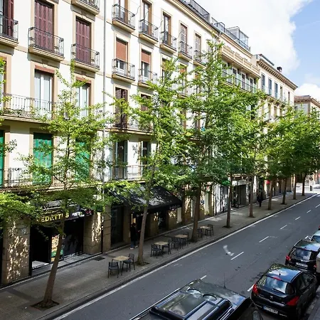 Legazpi, Amplio, Moderno Y Céntrico