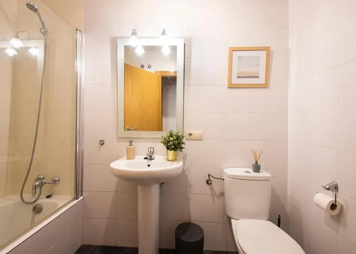 Daire Legazpi, Amplio, Moderno Y Centrico