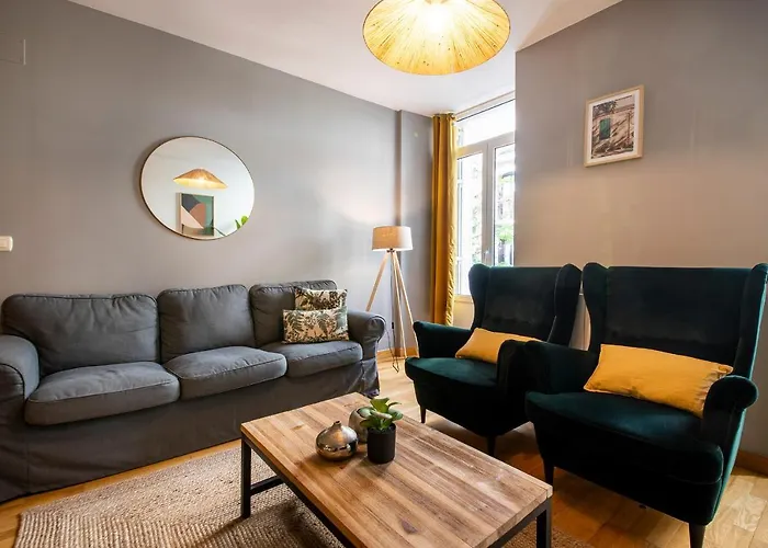 Daire Legazpi, Amplio, Moderno Y Centrico San Sebastián